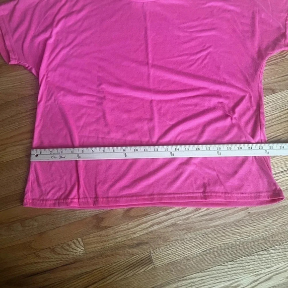 Pink short sleeve top - Picture 2 of 3